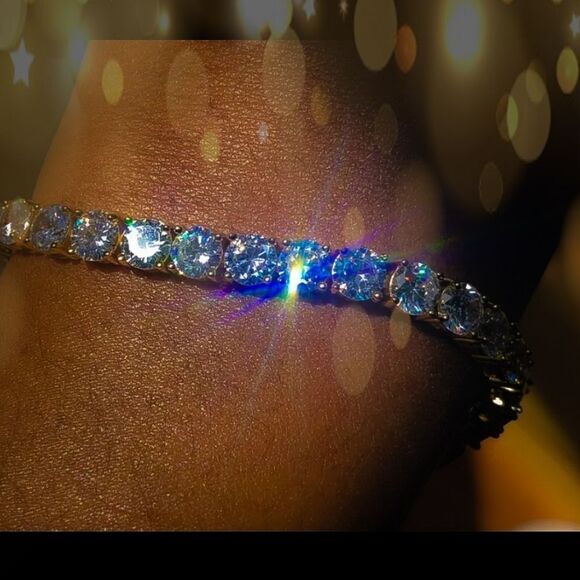 Ladies Tennis Bracelet - Picture 3 of 3